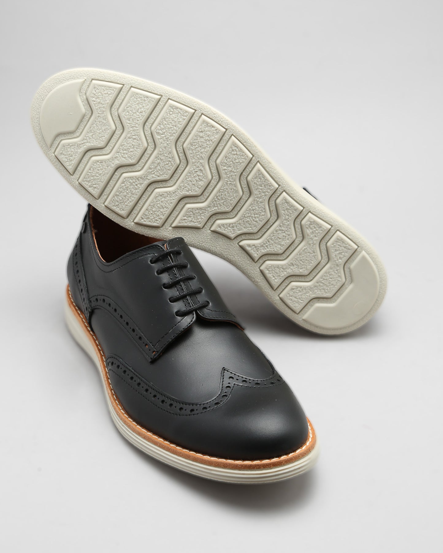 Derby Suela de Goma Picado 1023 Negro