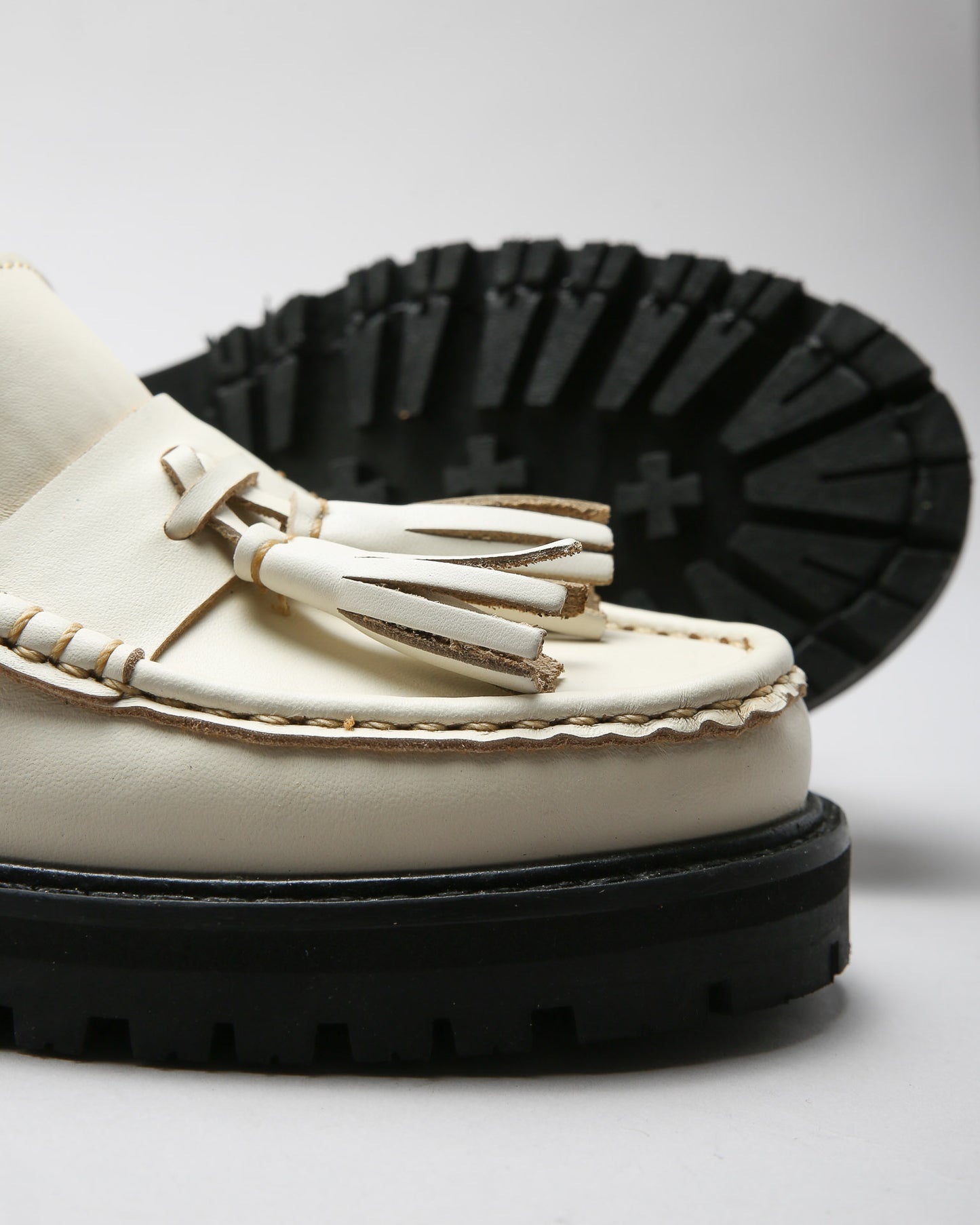 Moccasin 141 Ivory