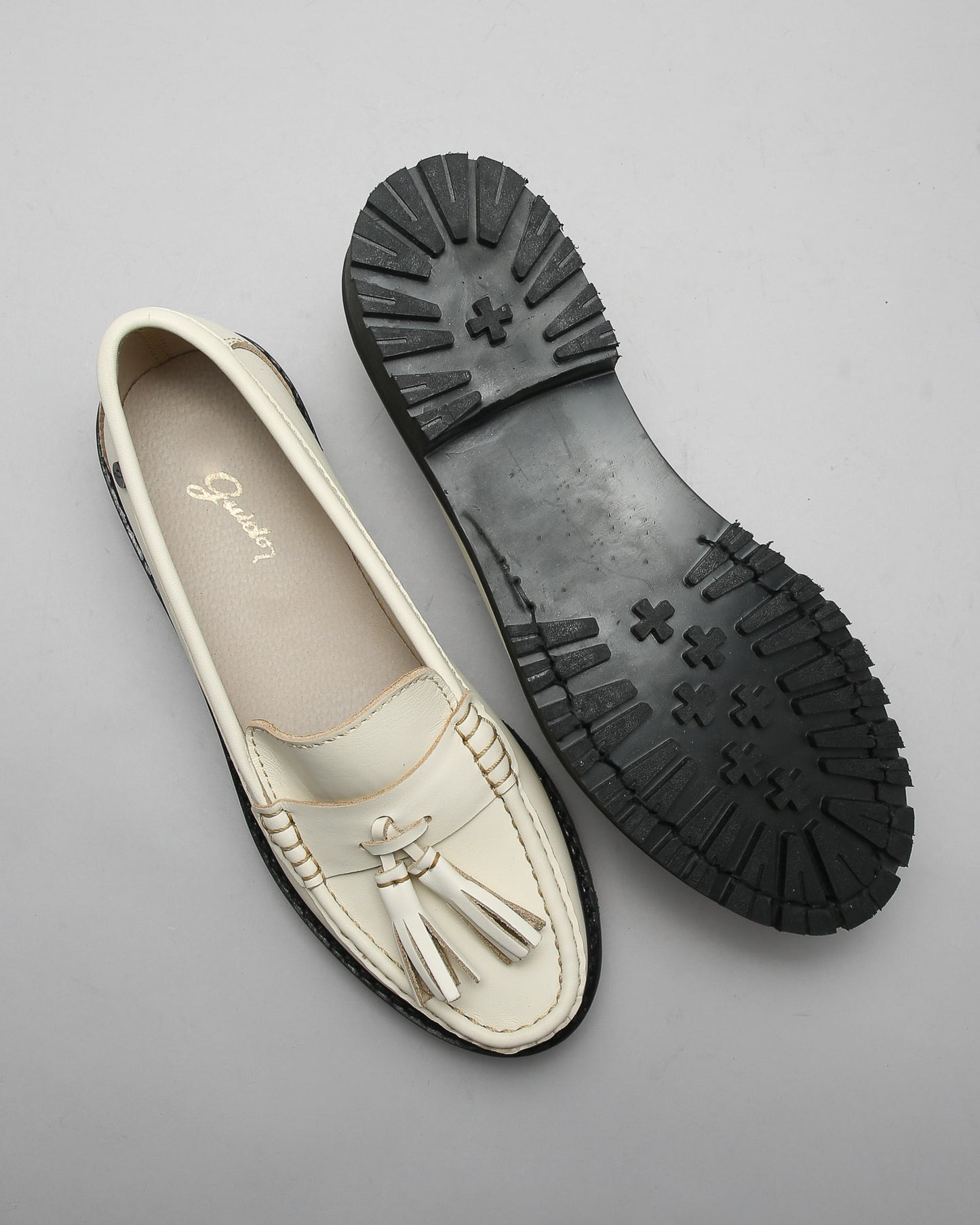 Moccasin 141 Ivory