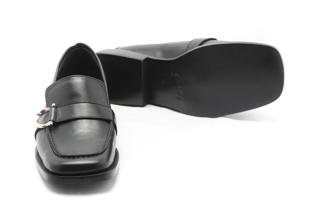Moccasin Horseshoe Black