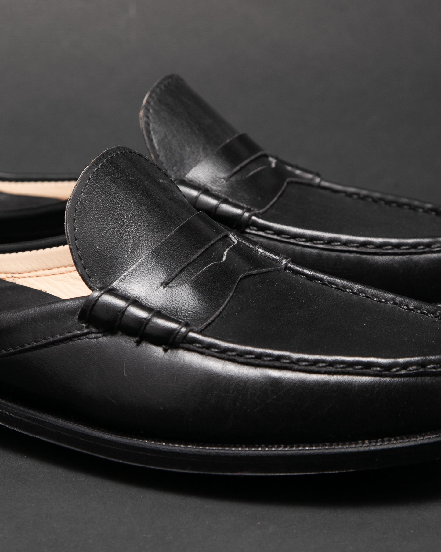 Mule 6379 Black