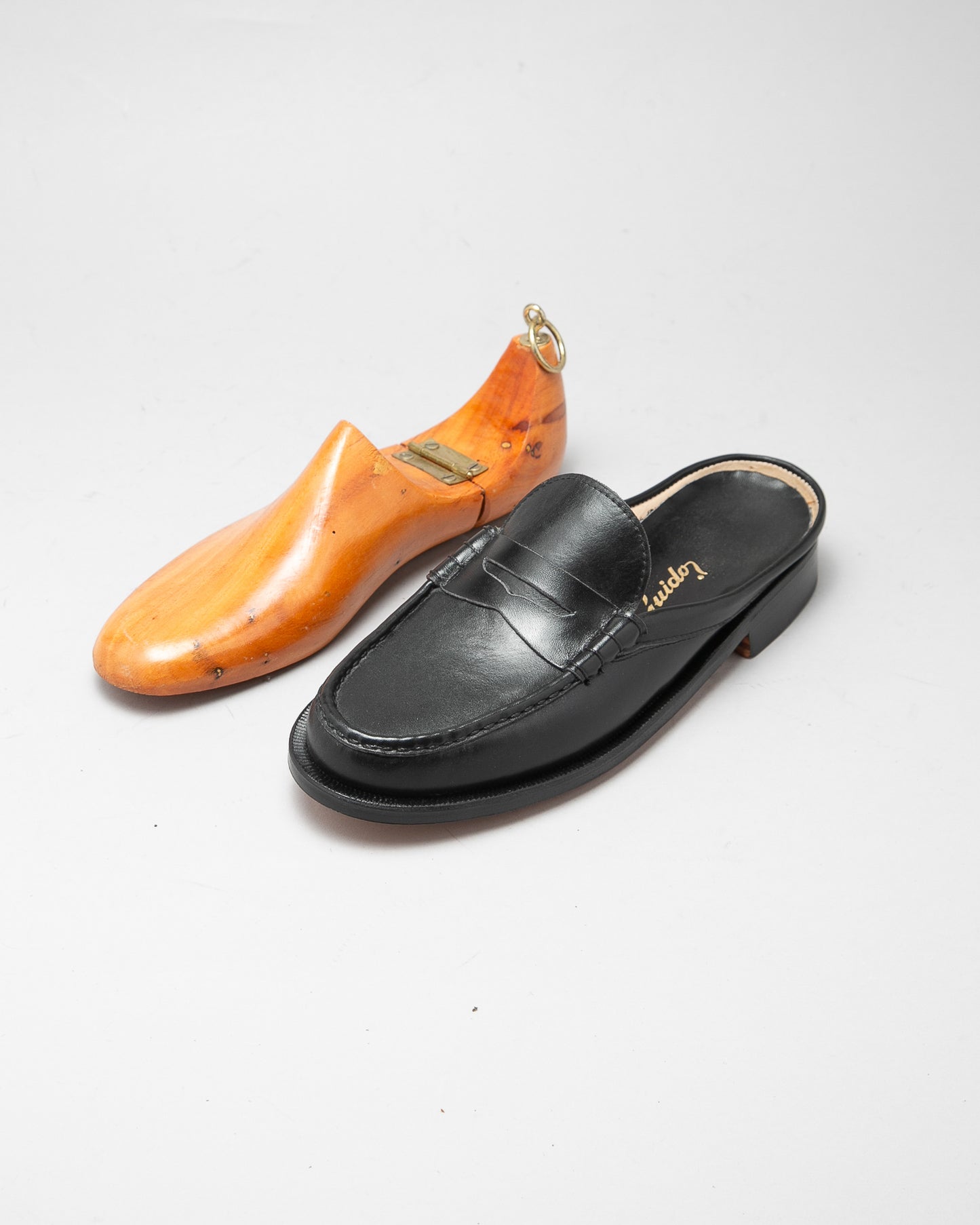 Mule 6379 Black