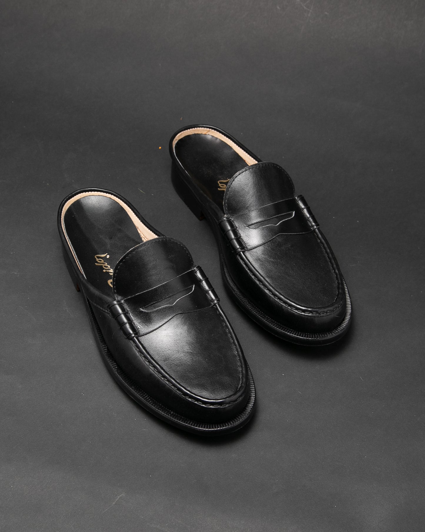 Mule 6379 Black