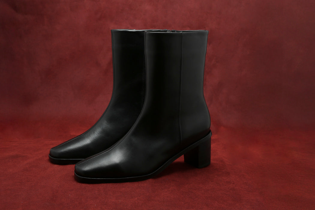 Boot Giulia Black