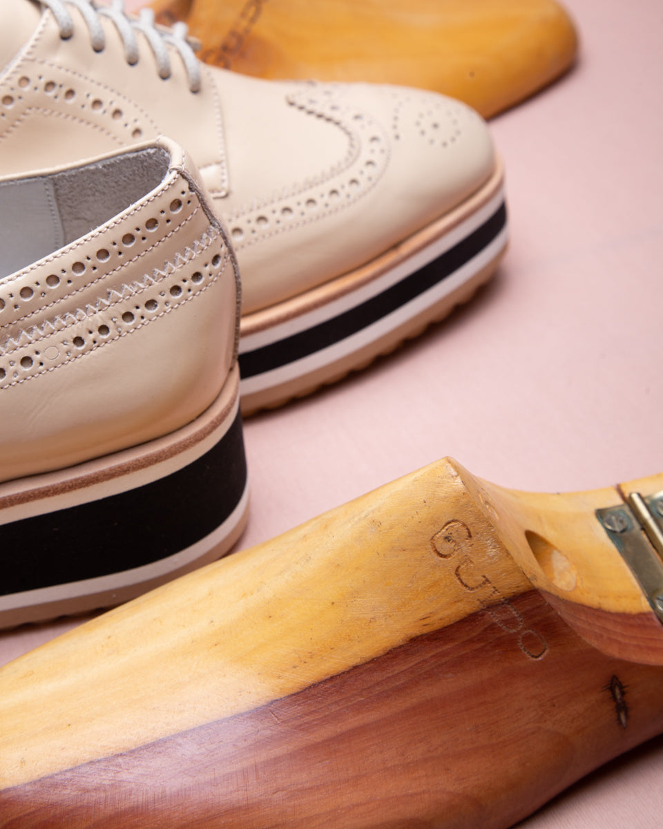 Apotinado Milan Charol Desnuda