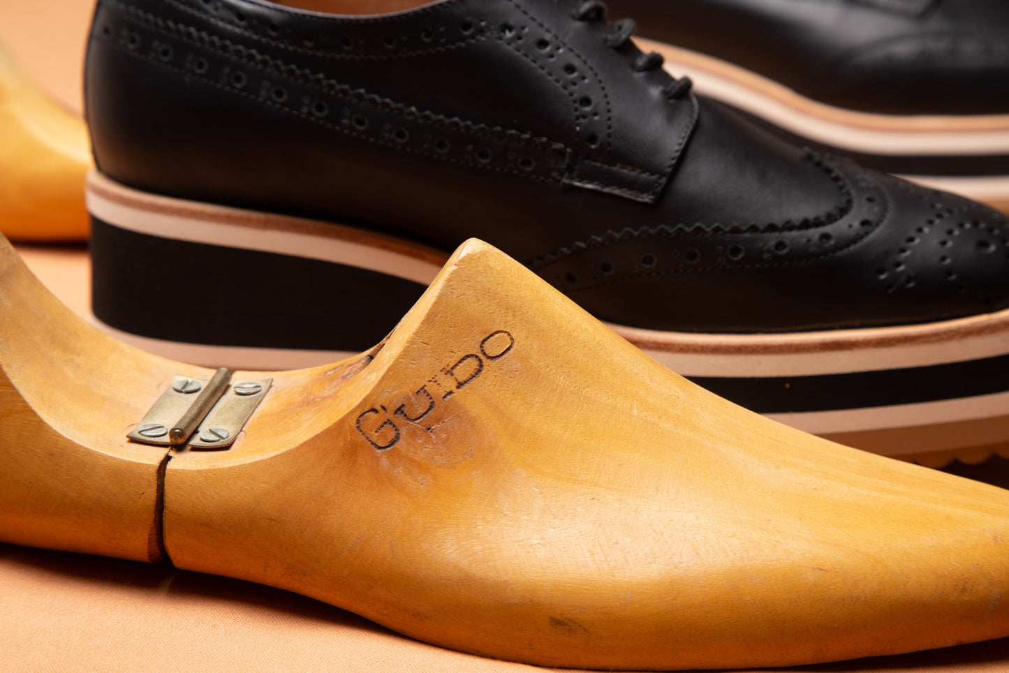 Abotinado Milano Negro