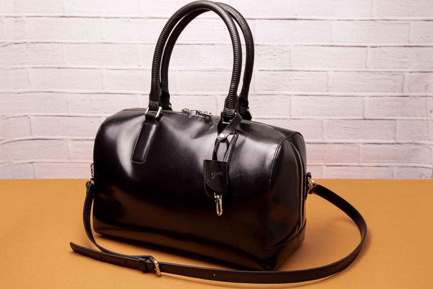 Cartera Baúl Antonia Negro