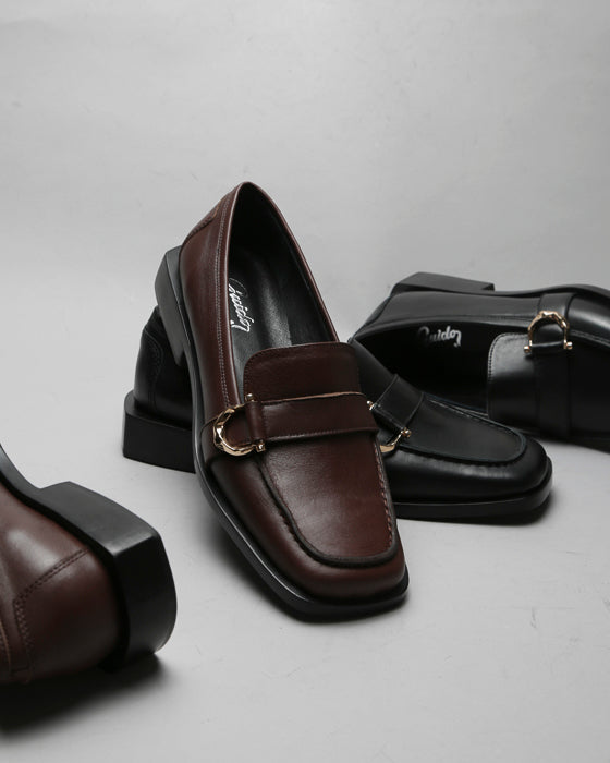 Moccasin Horseshoe Brown