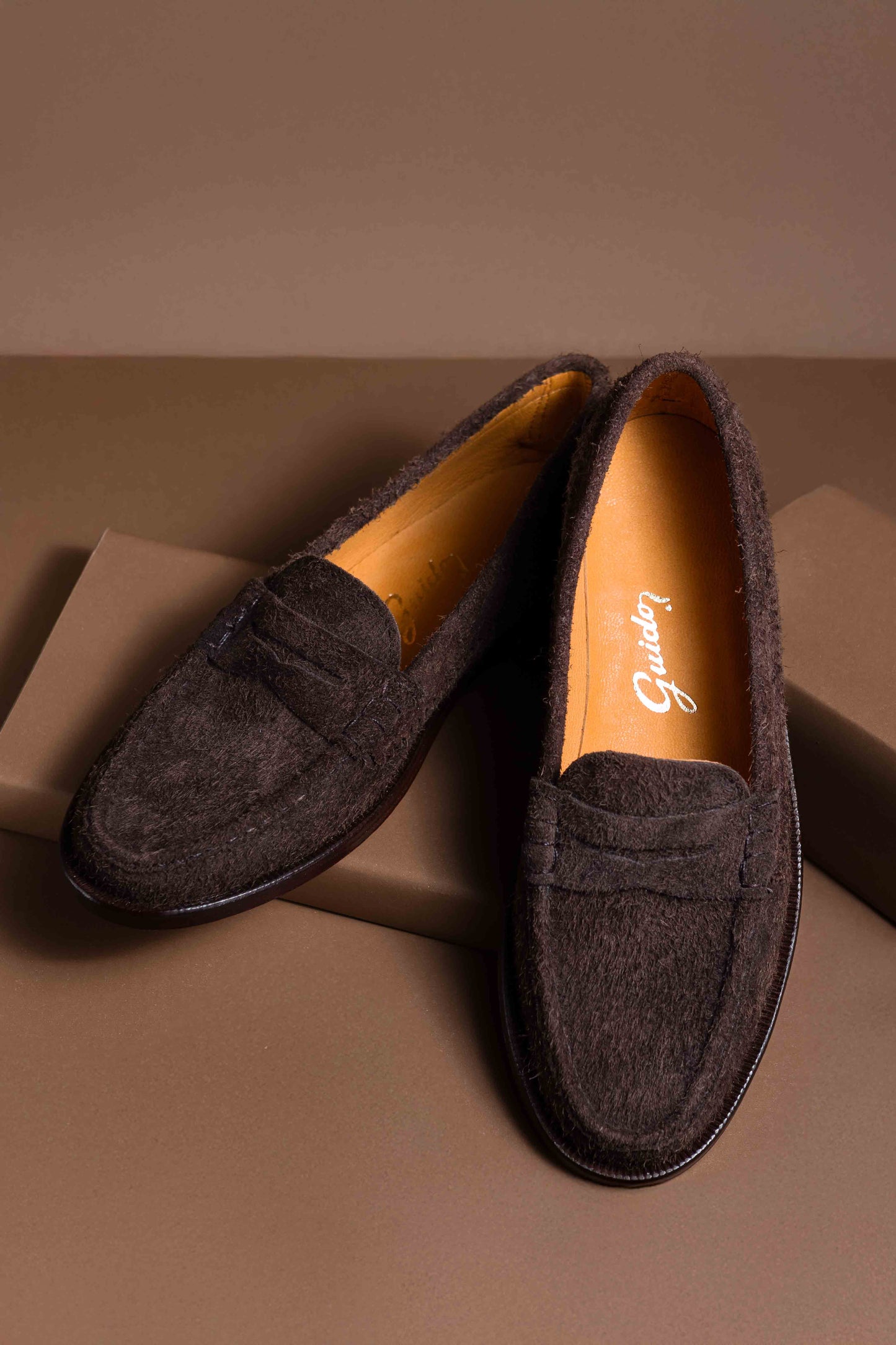 Moccasin 5379 Chocolate Carded