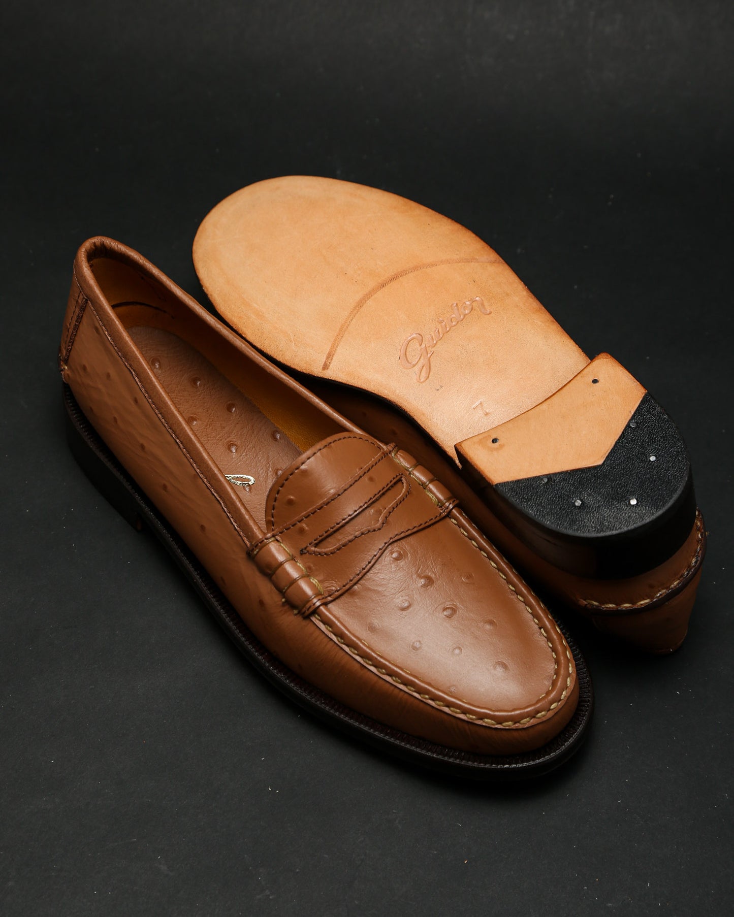 Moccasin 5379 Avestruz Camel