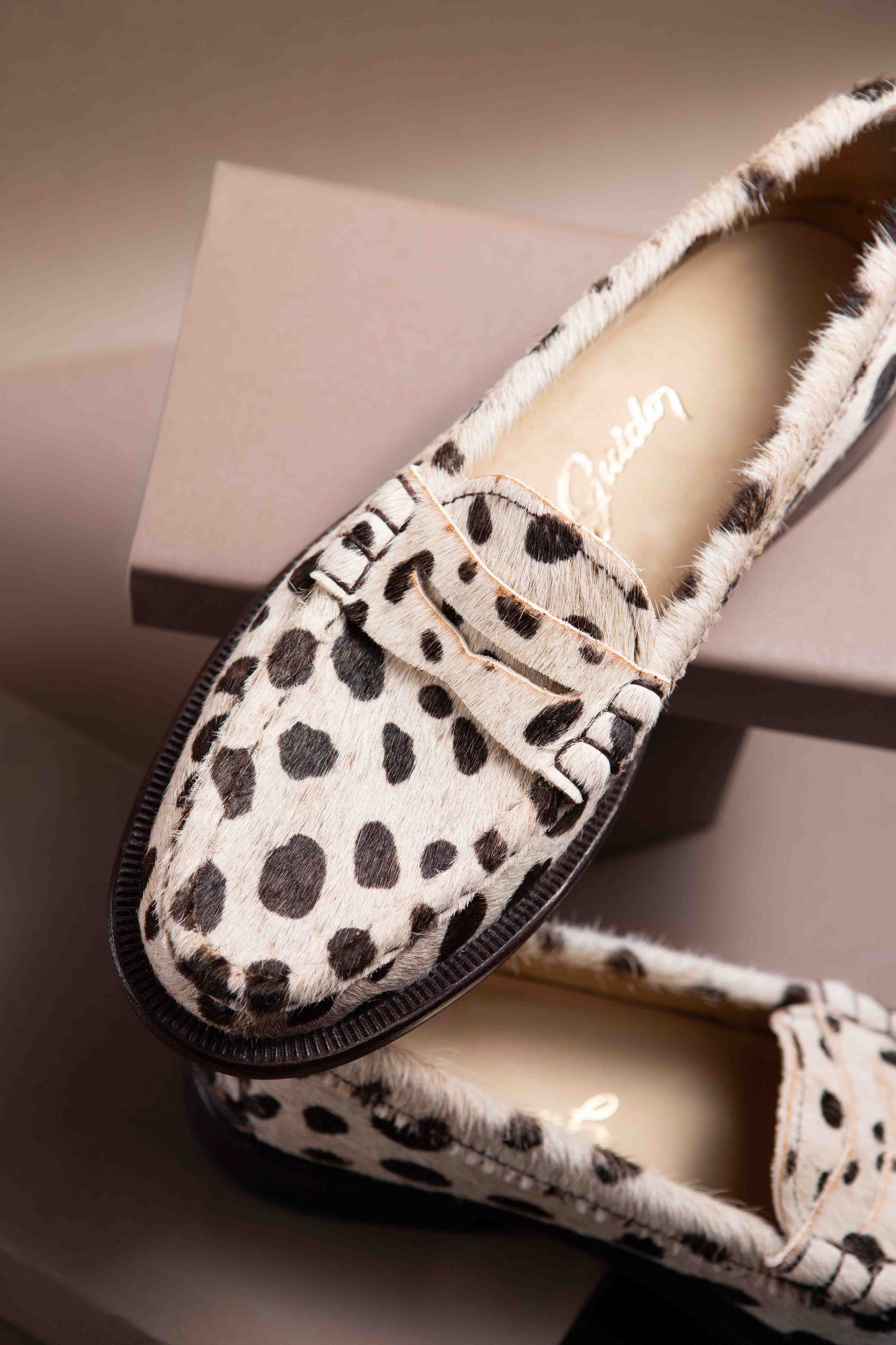 Moccasin 5379 Cheetah Beige