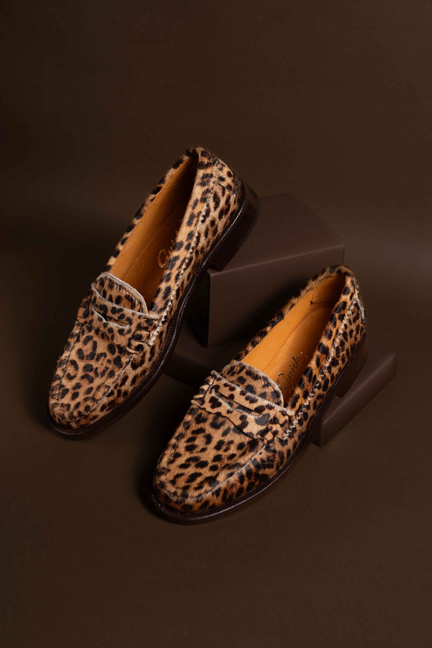 Moccasin 5379 Leopard Hair