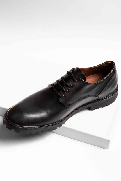 Derby 504 Black Apache
