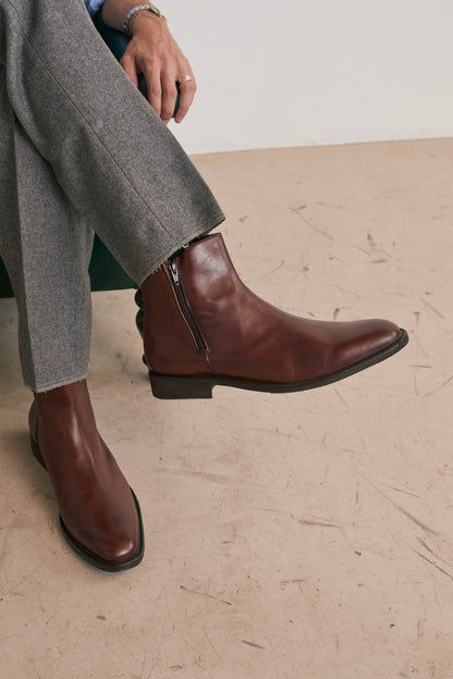 Boot B90 Marrone