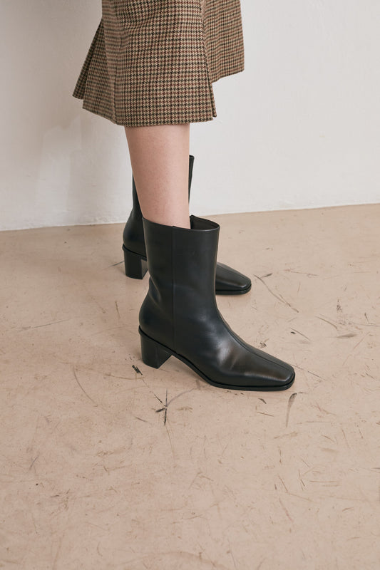 Boot Giulia Black